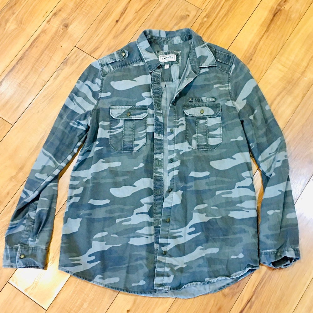 Express camouflage camo shirt top shacket snap long sleeve small hunting…